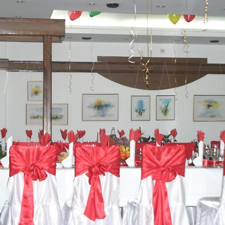 Hotel Select Tulcea Extérieur photo