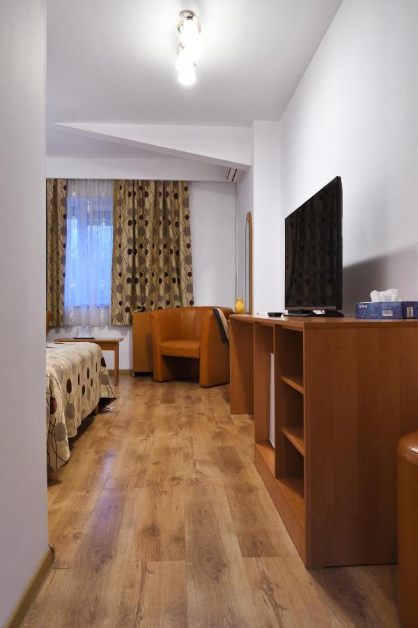 Hotel Select Tulcea Extérieur photo