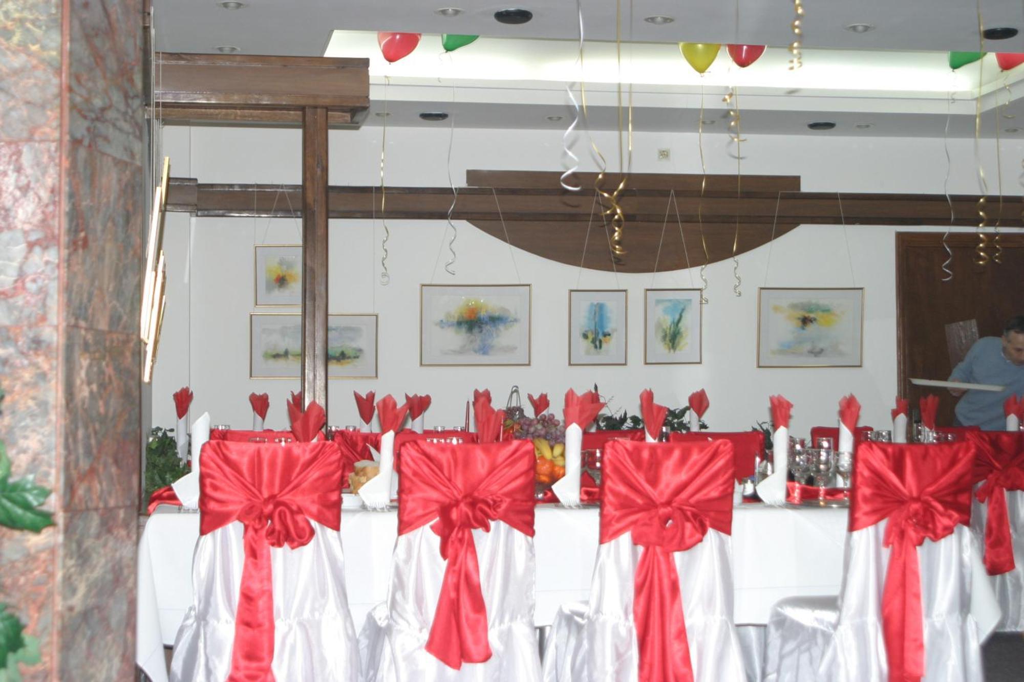 Hotel Select Tulcea Extérieur photo