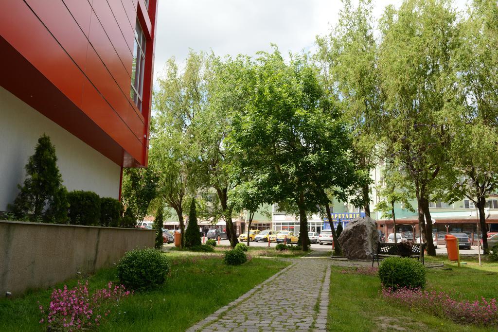 Hotel Select Tulcea Extérieur photo