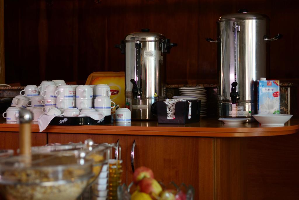 Hotel Select Tulcea Extérieur photo