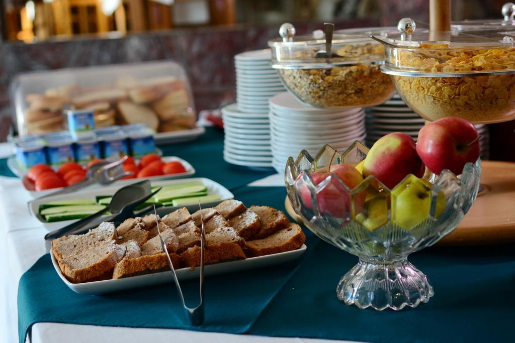 Hotel Select Tulcea Extérieur photo