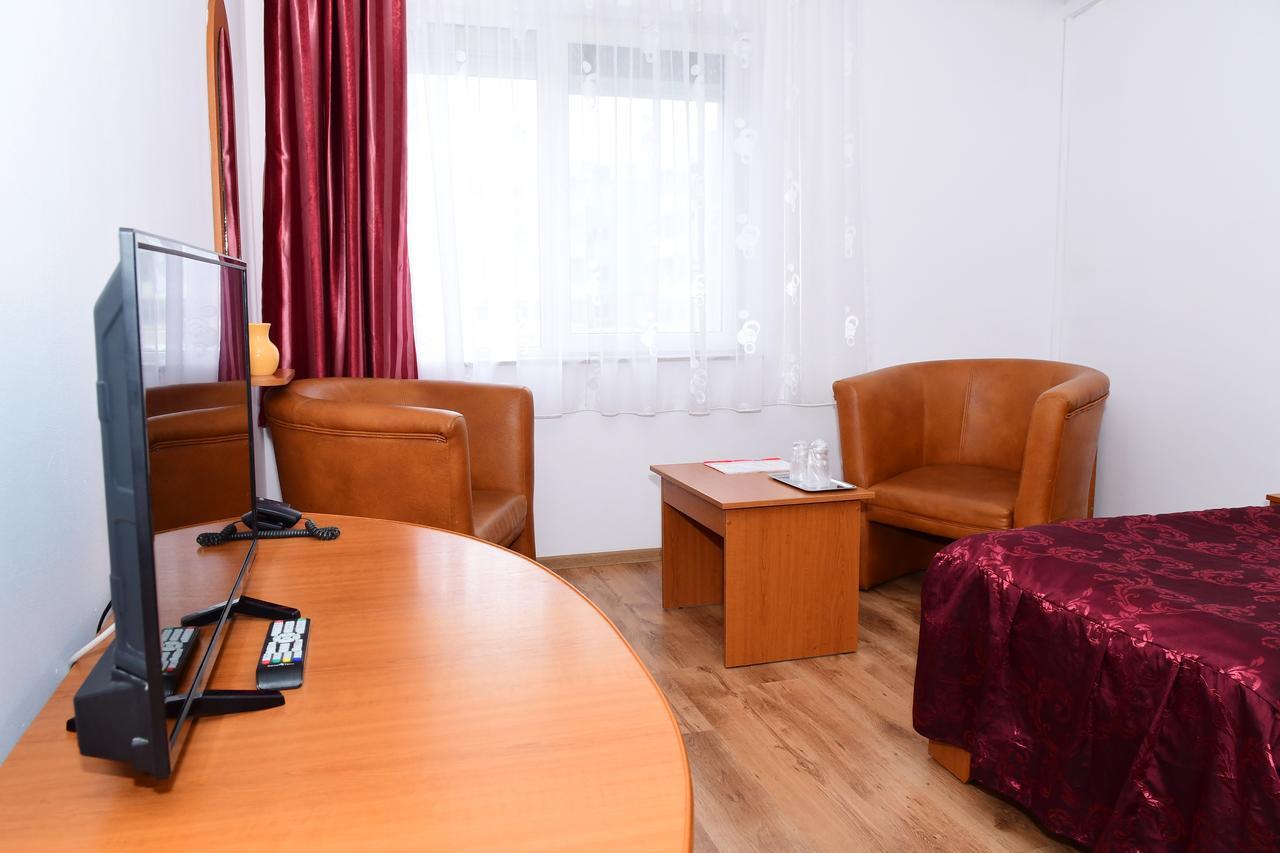 Hotel Select Tulcea Extérieur photo